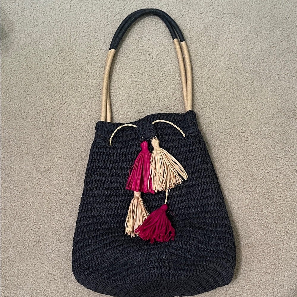 NWOT Straw Woven Bag with Straw Tassels